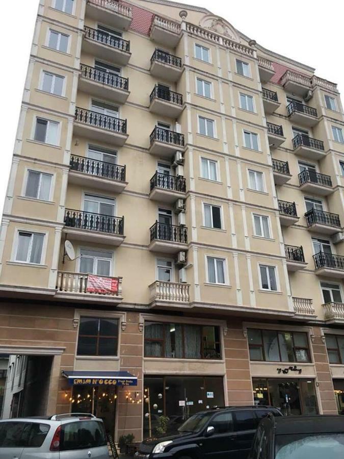 Tamo Apartment Batumi Esterno foto